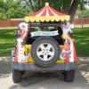 Fun Express Value Graveyard Trunk-or-Treat Decorating Kit – 8 Pc(Carnival)