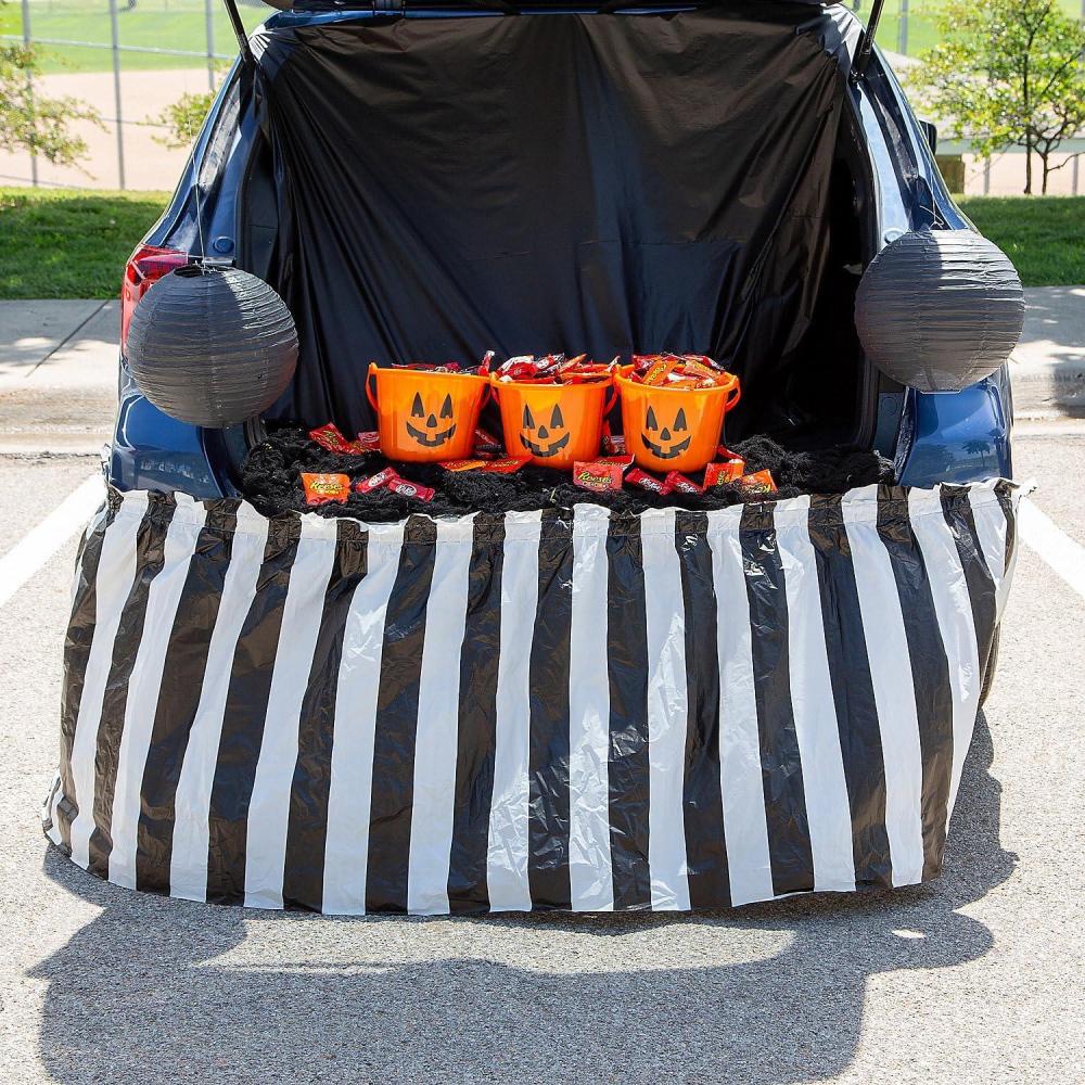 imageFun Express 90quot x 29quot TrunkorTreat Black ampamp Orange Striped Plastic Bumper CoverBlack  White Striped