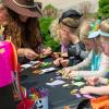 Fun Express Trunk-or-Treat Craft Station – 318 Pc