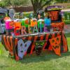 Fun Express Trunk-or-Treat Craft Station – 318 Pc