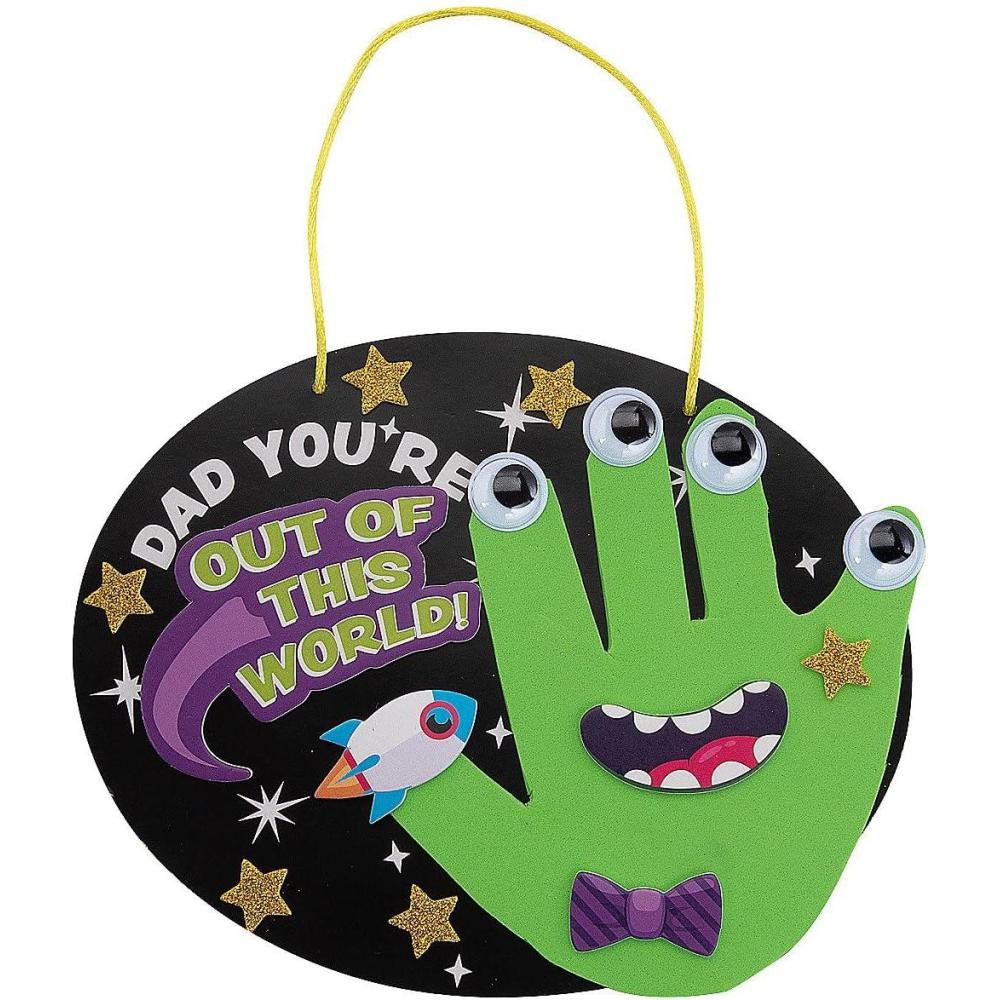 imageFun Express Dad Youre Out of This World Handprint Sign Craft Kit Makes 12