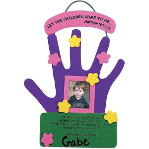 Fun Express Mother’s Day Hand Keepsake Craft Kit – Makes 12 – DIY Craft Gifts from Kids to Mom