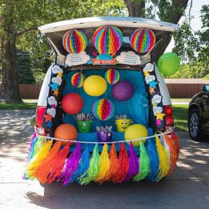 Fun Express Be Kind Rainbow Trunk-or-Treat Decorating Kit – Multicolor Party Decor for Halloween Celebrations – 30-Pieces