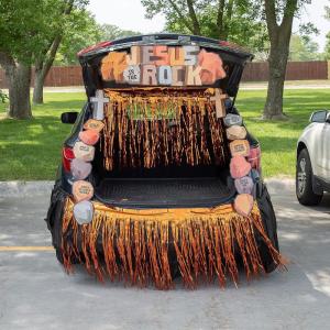 Deluxe Jesus is The Rock Trunk-or-Treat Decorating Kit – 11 Pc