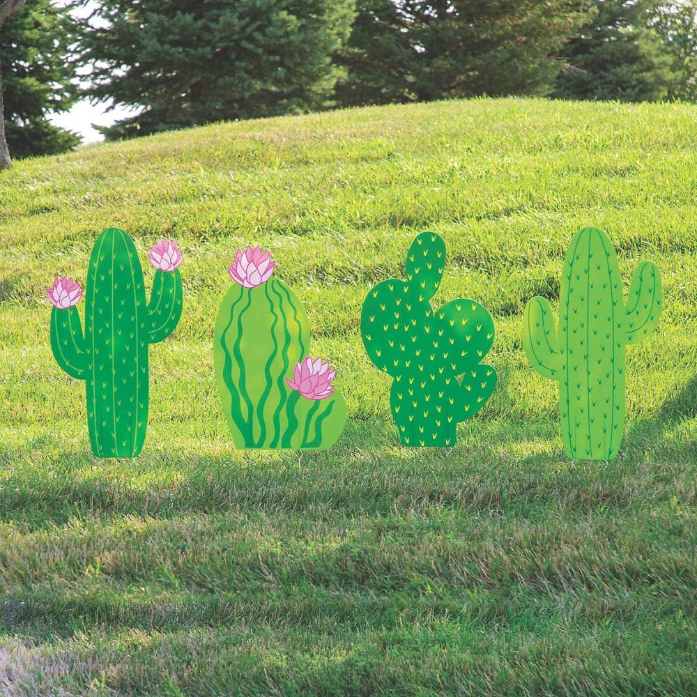 imageFun Express Cactus Yard Signs Set of 4 Outdoor Cinco de Mayo and Fiesta Party Decor
