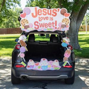 Fun Express Full Update PARTY SUPPLIES Value Religious Sweet Treats Trunk-or-Treat Decorating Kit