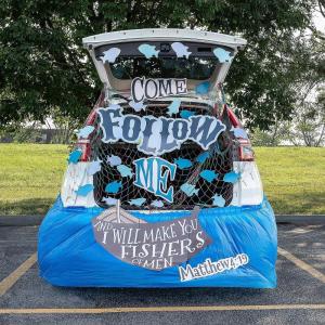 Religious Fishers of Men Trunk-or-Treat Decorating Kit – 42 Pc