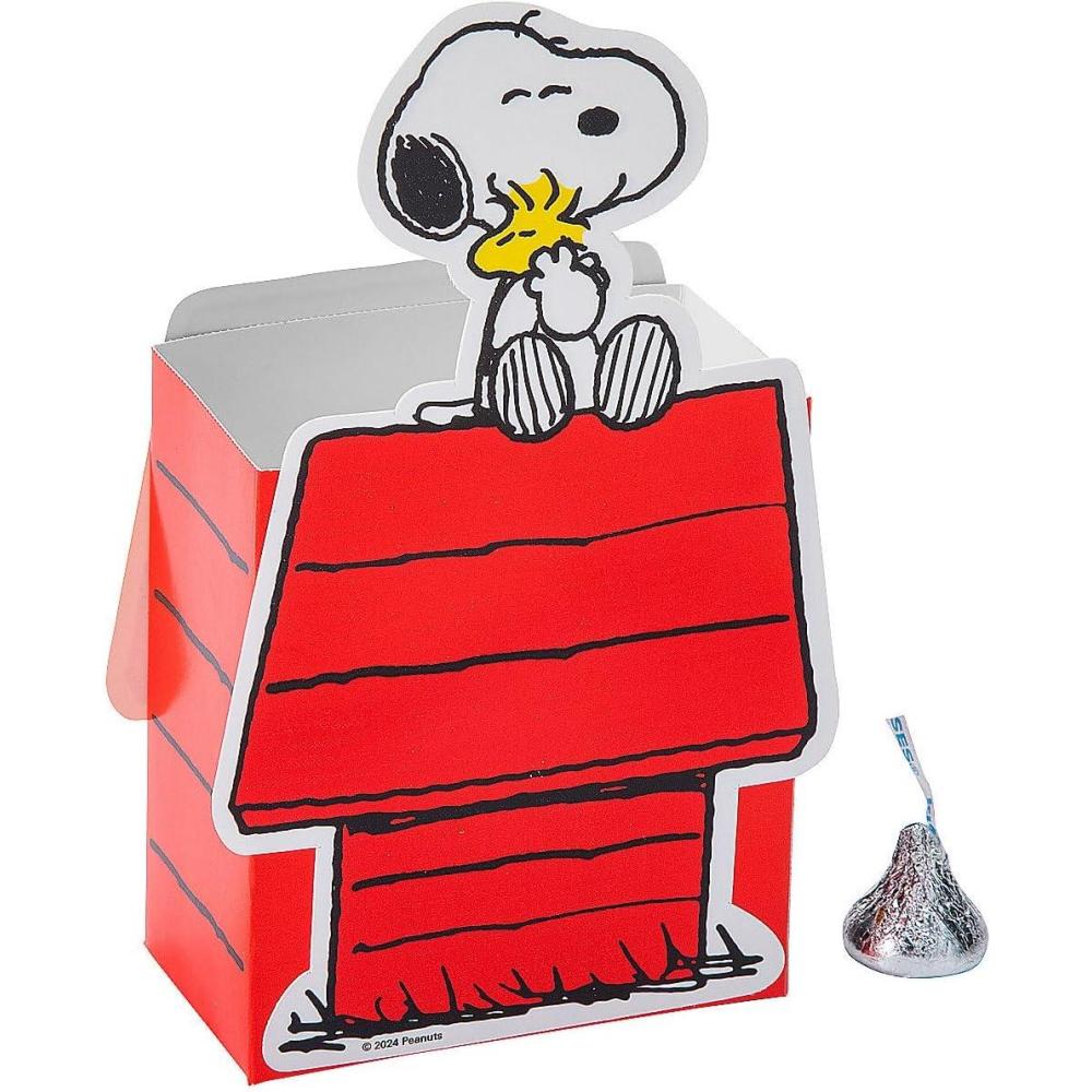 image:imageFun Express Peanuts Snoopy Favor Boxes 12 Pc