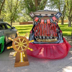 Fun Express Full Update PARTY SUPPLIES Black & Red Pirate Ship Trunk-or-Treat Decorating Kit
