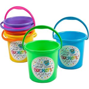 End of Year Buckets of Fun Kit Assortment May Vary