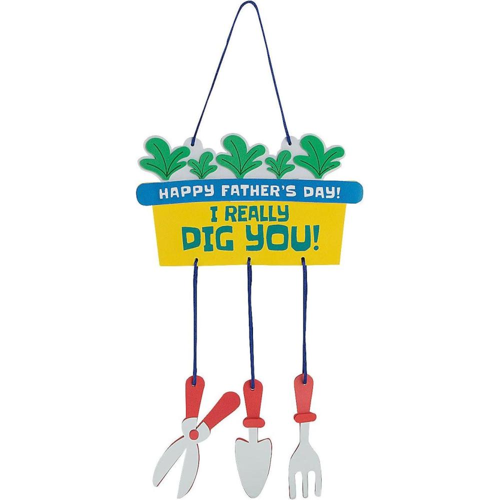 image:imageFathers Day Gardening Tools Hanging Sign Craft Kit Makes 12