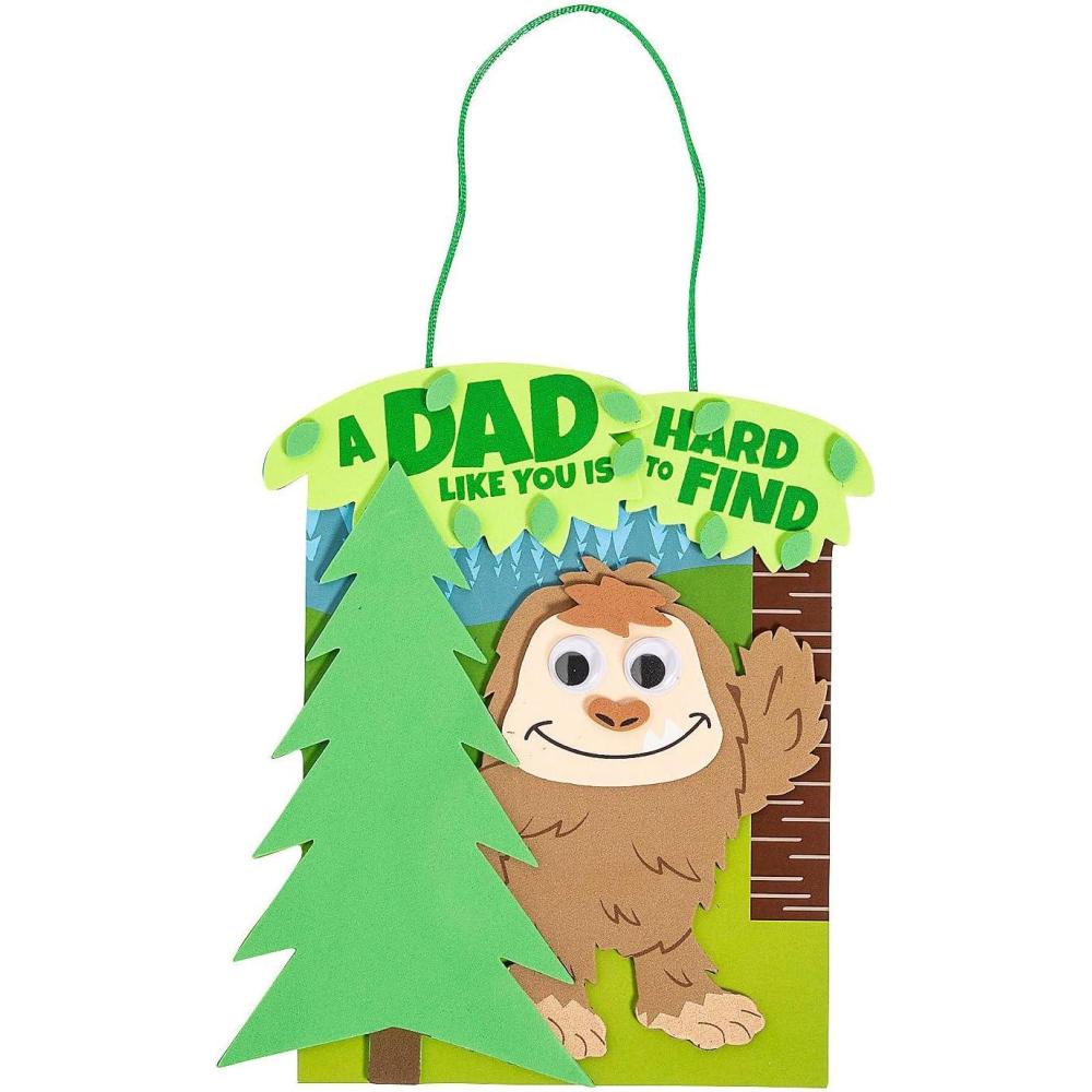 image:imageFun Express Bigfoot Fathers Day Sign Craft Kit Makes 12