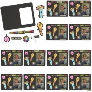 Fun Express 6 3/4″ x 5″ Jesus is The Light VBS Glow with Jesus Picture Frame Magnet Craft Kit – Makes 12