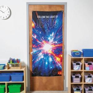 Fun Express 27″ x 60″ Jesus is the Light VBS Star Burst Polyester Door Banner