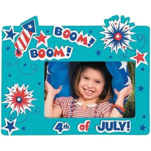 Fun Express 4th of July Picture Frame Magnet Craft Kit – Makes 12 – DIY Crafts for Kids