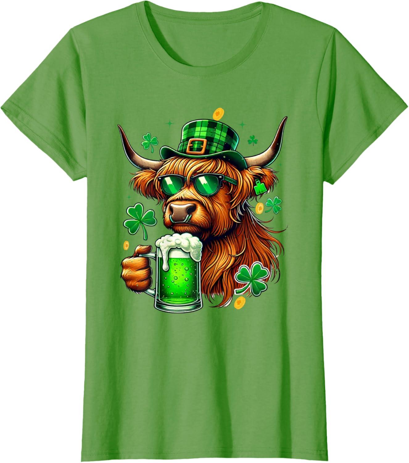 imageVache irlandaise des Highlands avec trfles St Patricks Green Beer TShirtHerbe