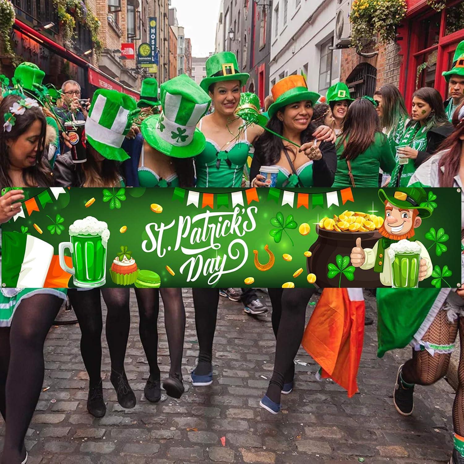 imageHOWAF Longue Saint Patrick Bannire pour SaintPatrick Dcoration Irlandaise Bannire Parade Drapeau pour Saint Patrick Table Mur Jardin Dcoration pour SaintPatrick Intrieur Extrieur 210 40cm